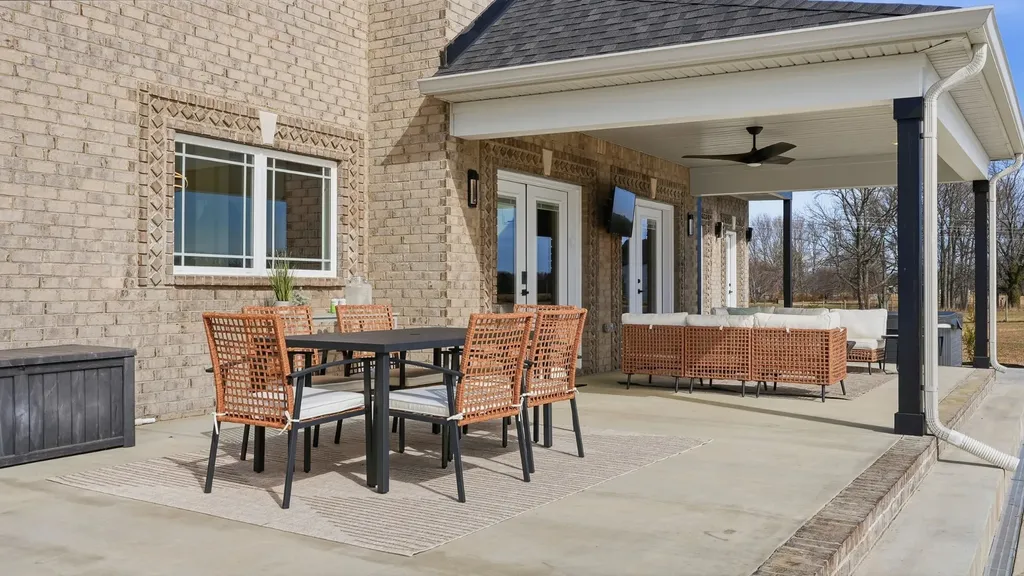 353 Oak Plains Road Clarksville TN 37043