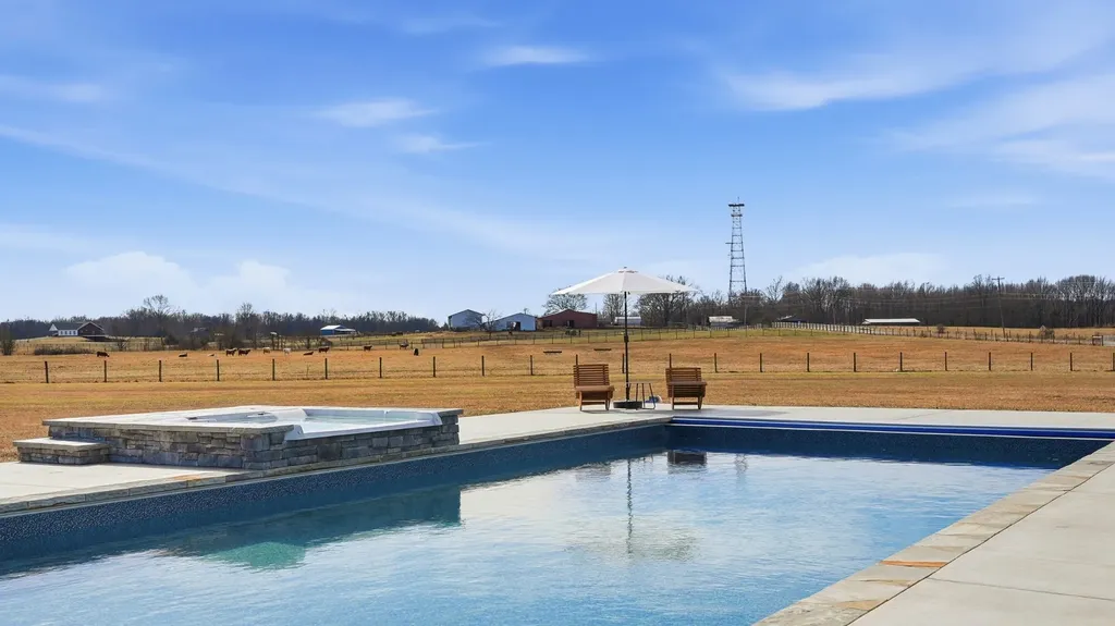 353 Oak Plains Road Clarksville TN 37043