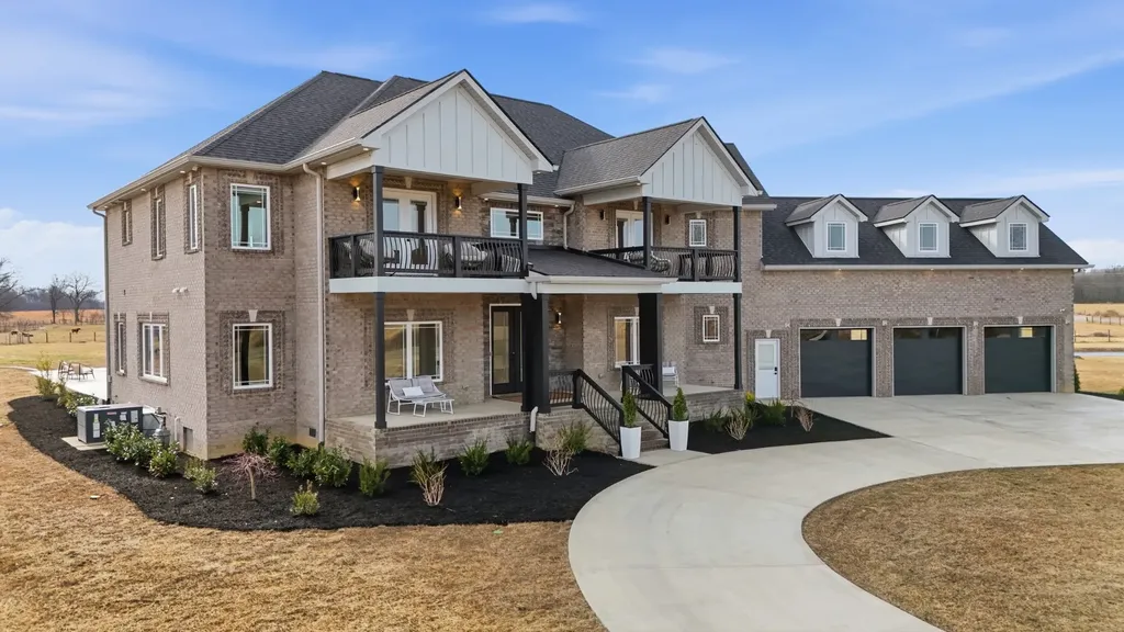 353 Oak Plains Road Clarksville TN 37043