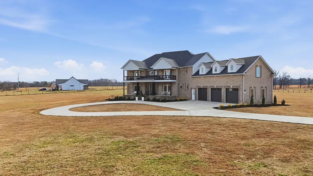 353 Oak Plains Road Clarksville TN 37043