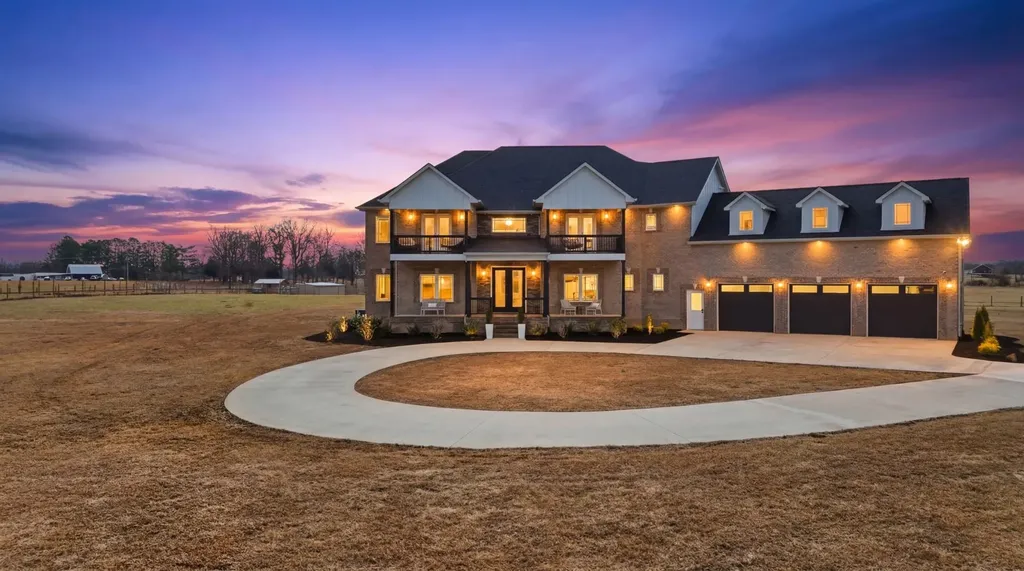 353 Oak Plains Road Clarksville TN 37043