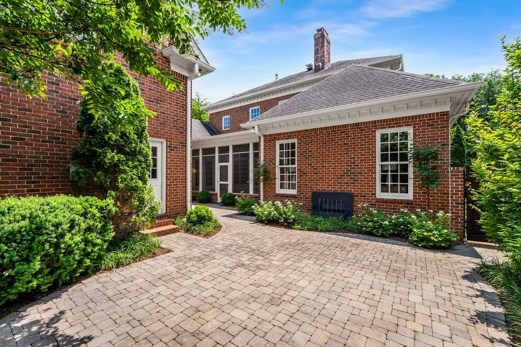 53 Whitworth Boulevard Nashville TN 37205
