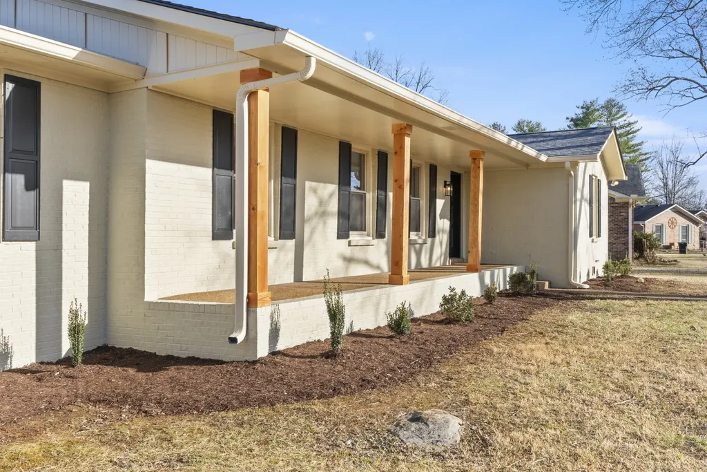 2242 Surrey Drive Murfreesboro TN 37129
