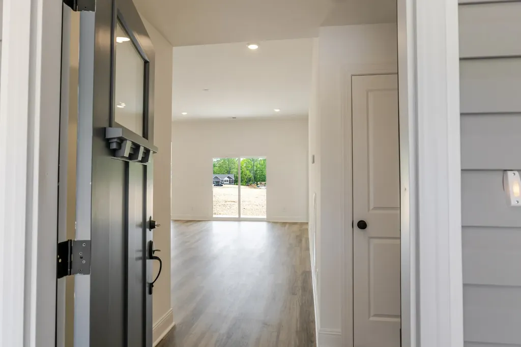 505 Mandalorian Way Dickson TN 37055