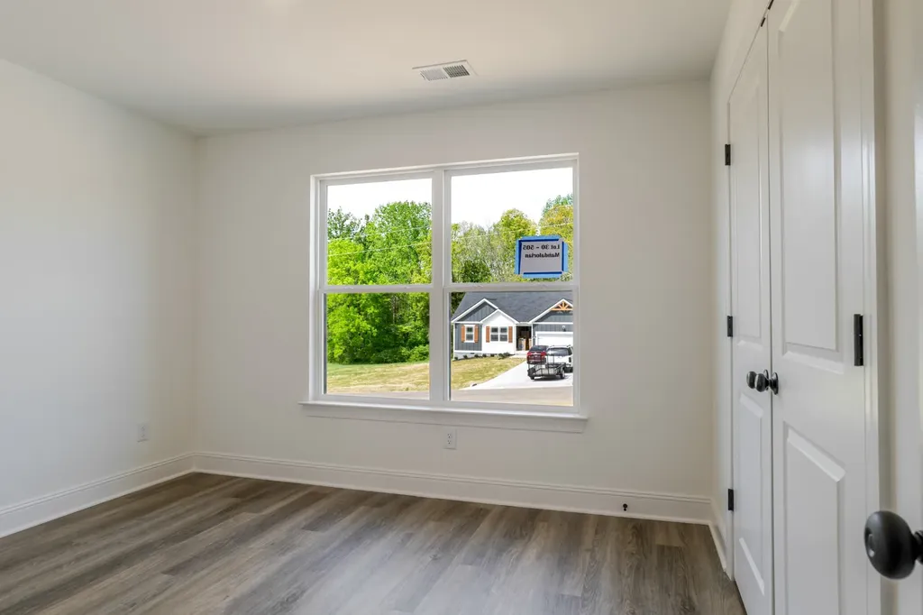 505 Mandalorian Way Dickson TN 37055