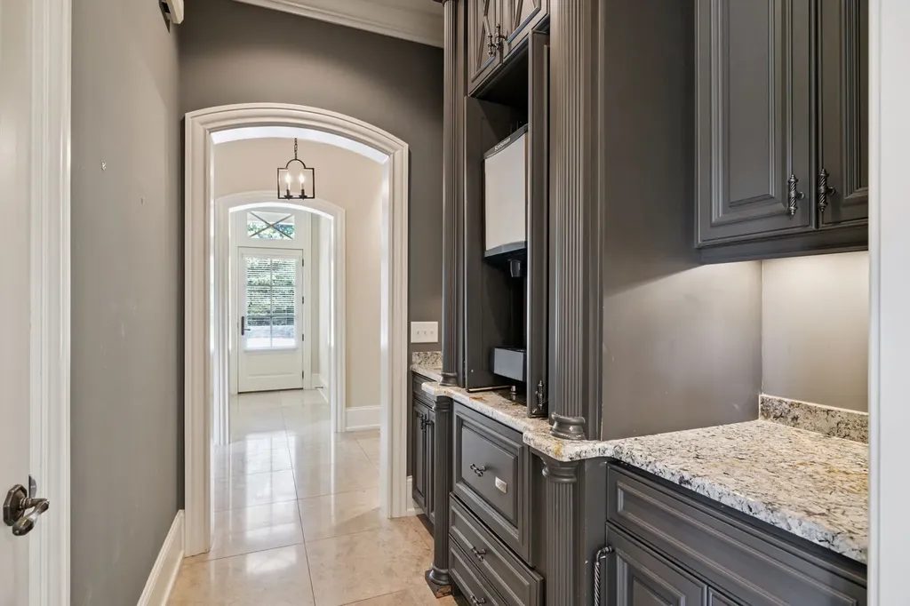 1011 Gateway Lane Nashville TN 37220