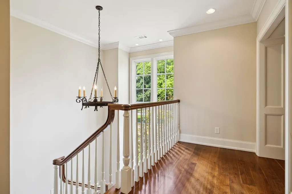1011 Gateway Lane Nashville TN 37220