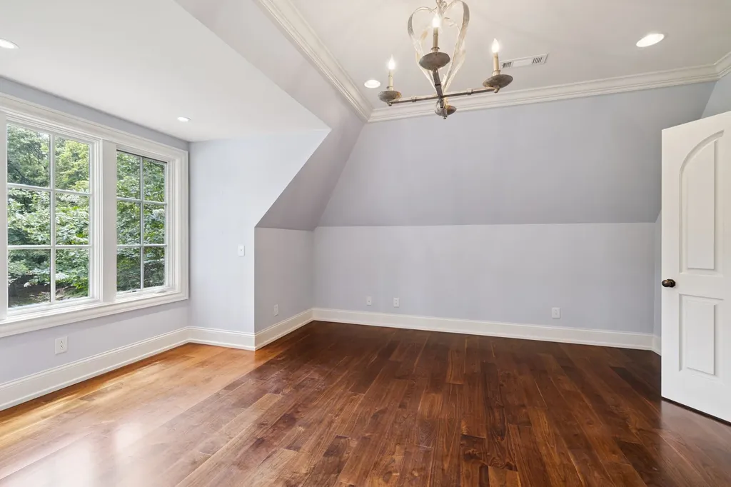1011 Gateway Lane Nashville TN 37220