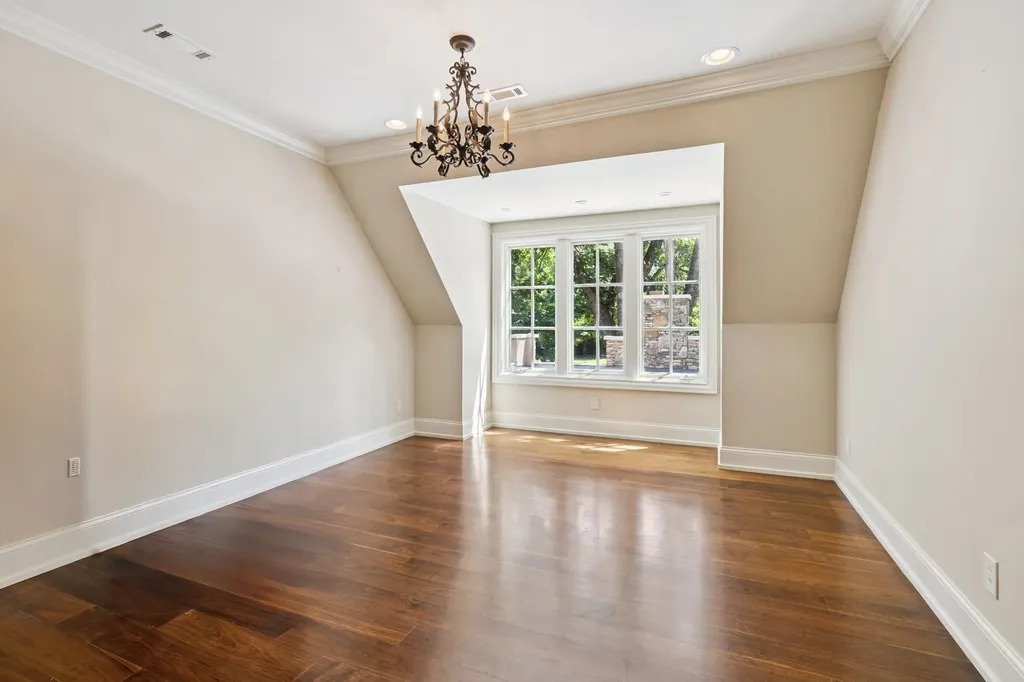 1011 Gateway Lane Nashville TN 37220