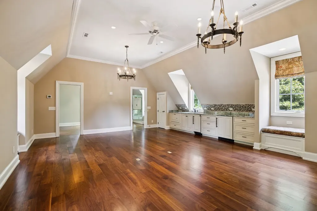 1011 Gateway Lane Nashville TN 37220