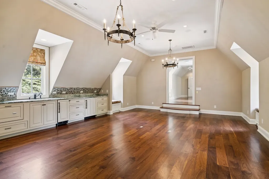 1011 Gateway Lane Nashville TN 37220