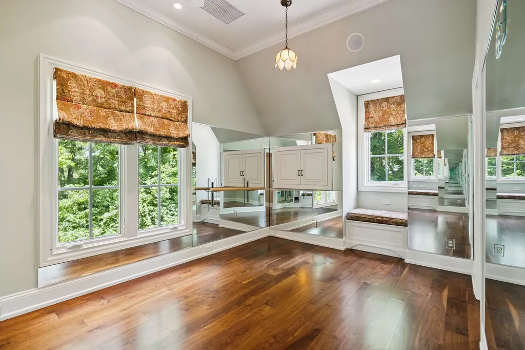 1011 Gateway Lane Nashville TN 37220