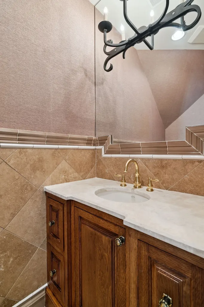 1011 Gateway Lane Nashville TN 37220