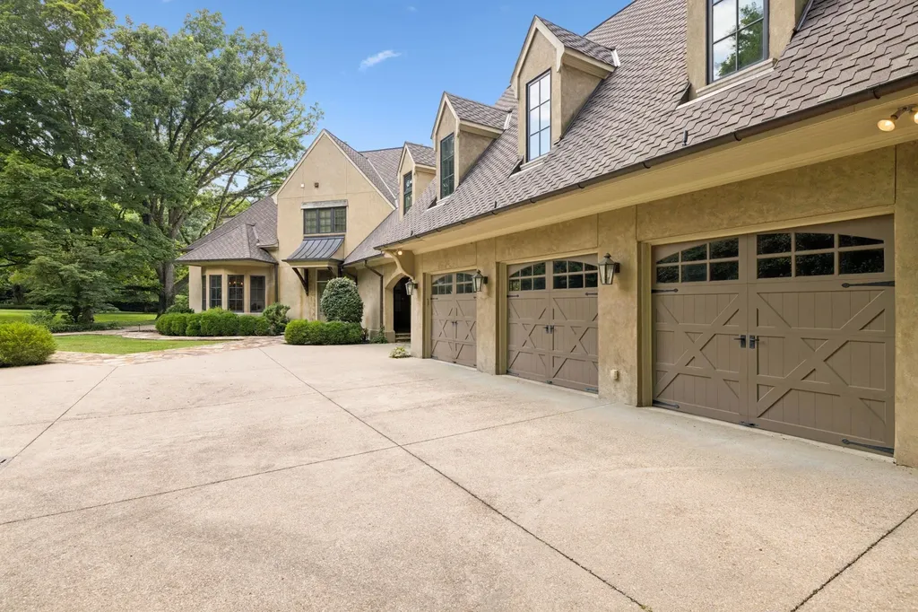 1011 Gateway Lane Nashville TN 37220