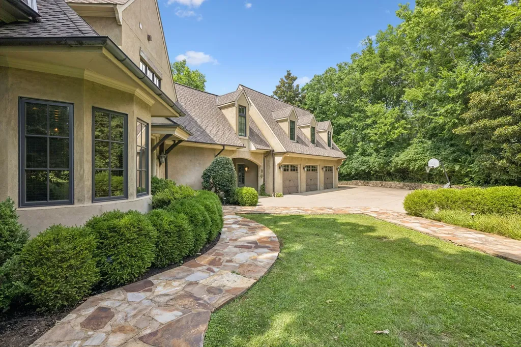 1011 Gateway Lane Nashville TN 37220