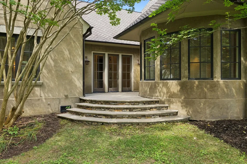 1011 Gateway Lane Nashville TN 37220