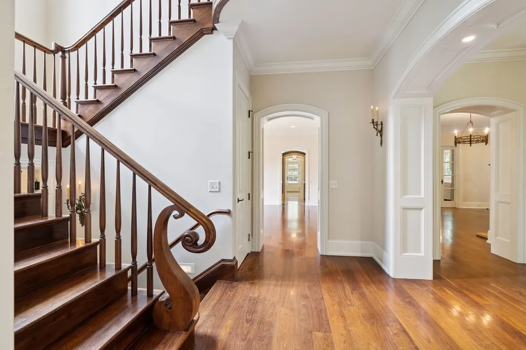 1011 Gateway Lane Nashville TN 37220