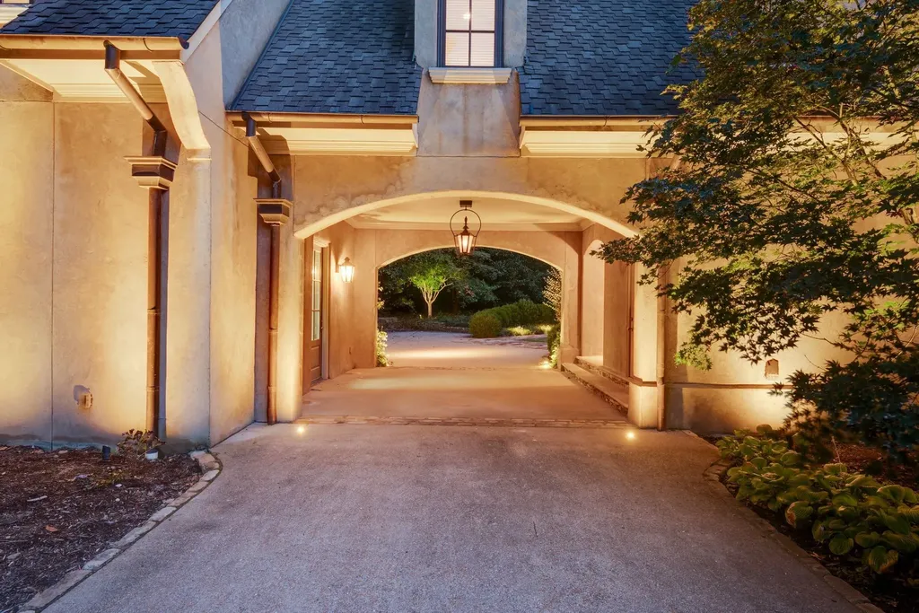 1011 Gateway Lane Nashville TN 37220