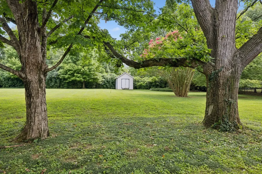 1011 Gateway Lane Nashville TN 37220