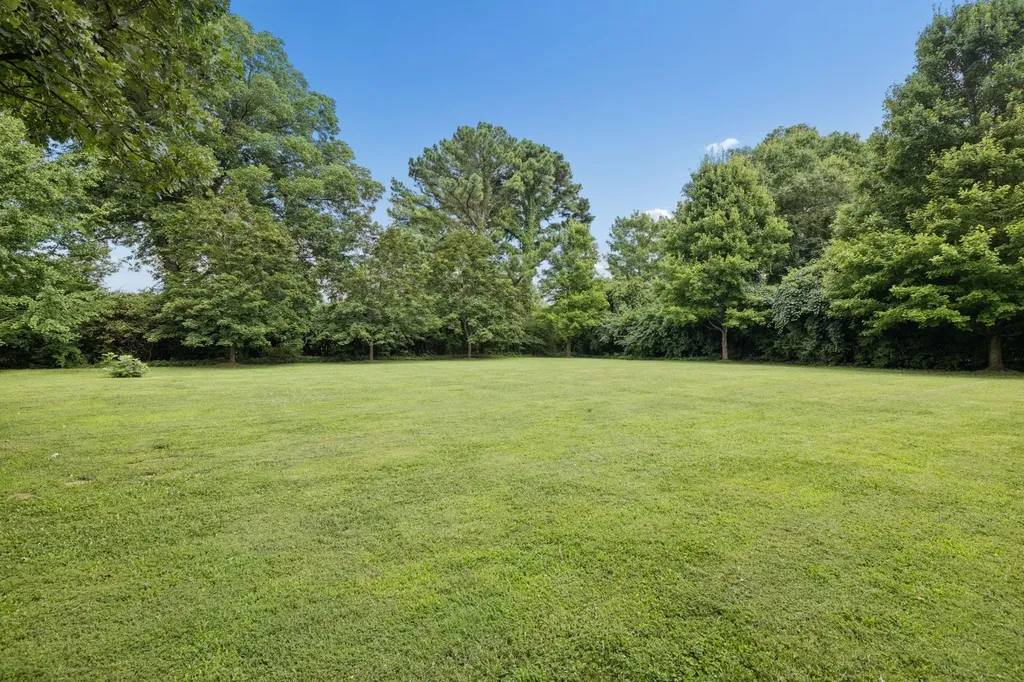 1011 Gateway Lane Nashville TN 37220