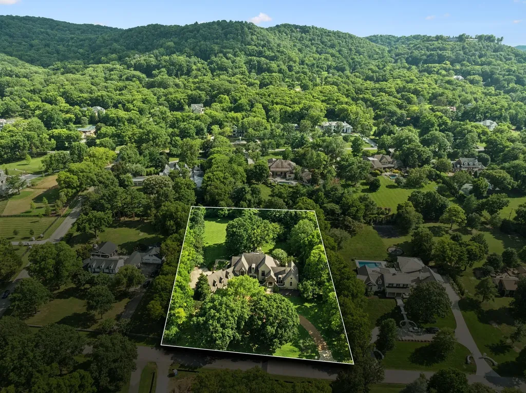 1011 Gateway Lane Nashville TN 37220