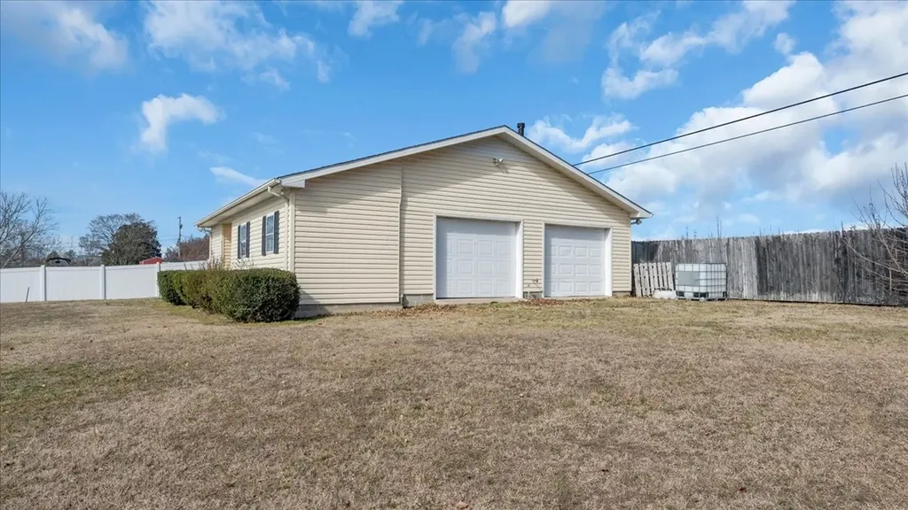 1119 Sparta Highway Smithville TN 37166
