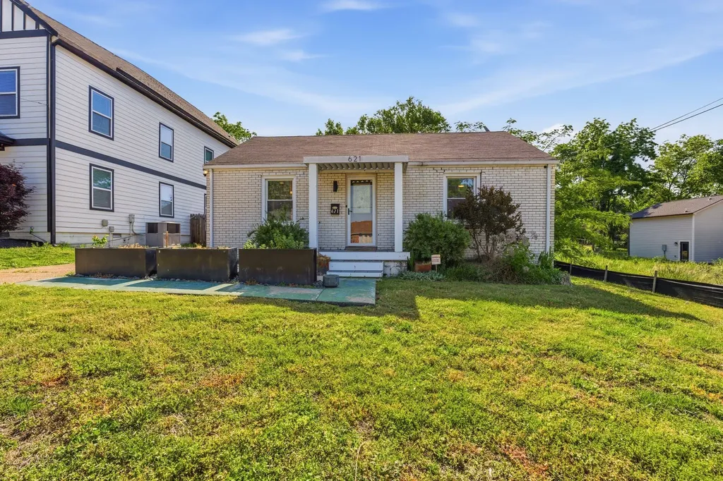 621 N 9th Street Nashville TN 37206