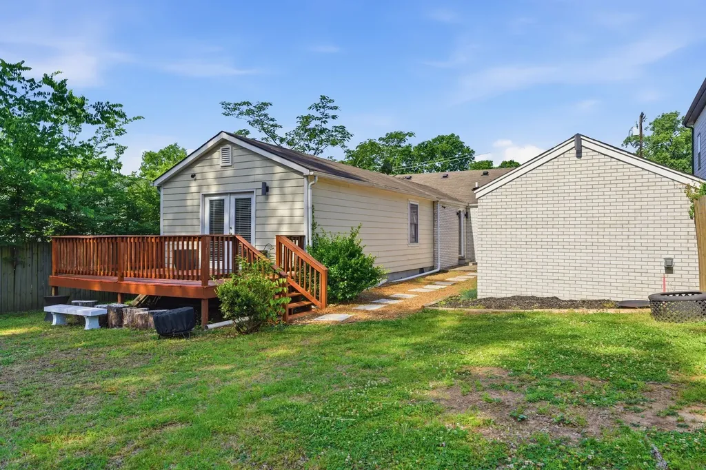 621 N 9th Street Nashville TN 37206