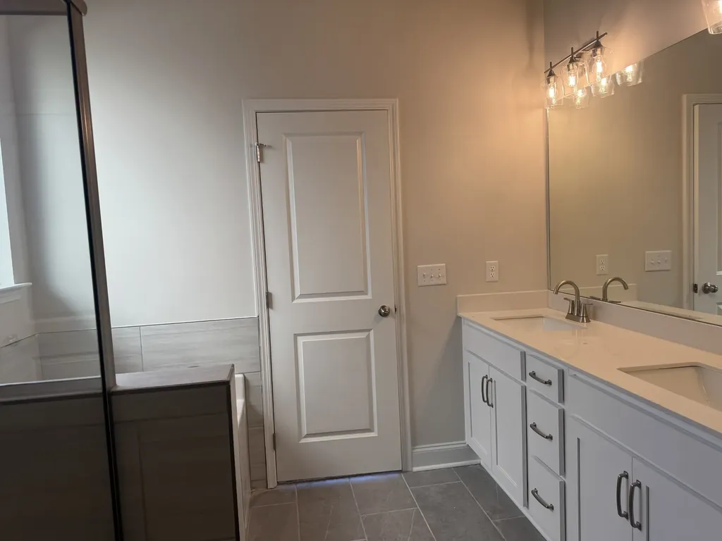 136 Dahlia Drive La Vergne TN 37086