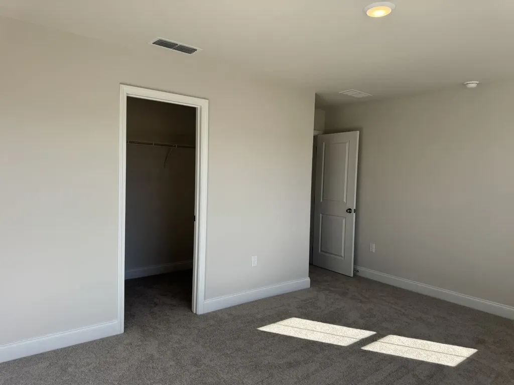 136 Dahlia Drive La Vergne TN 37086