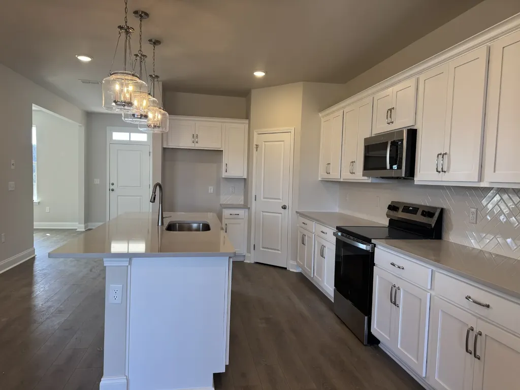 136 Dahlia Drive La Vergne TN 37086