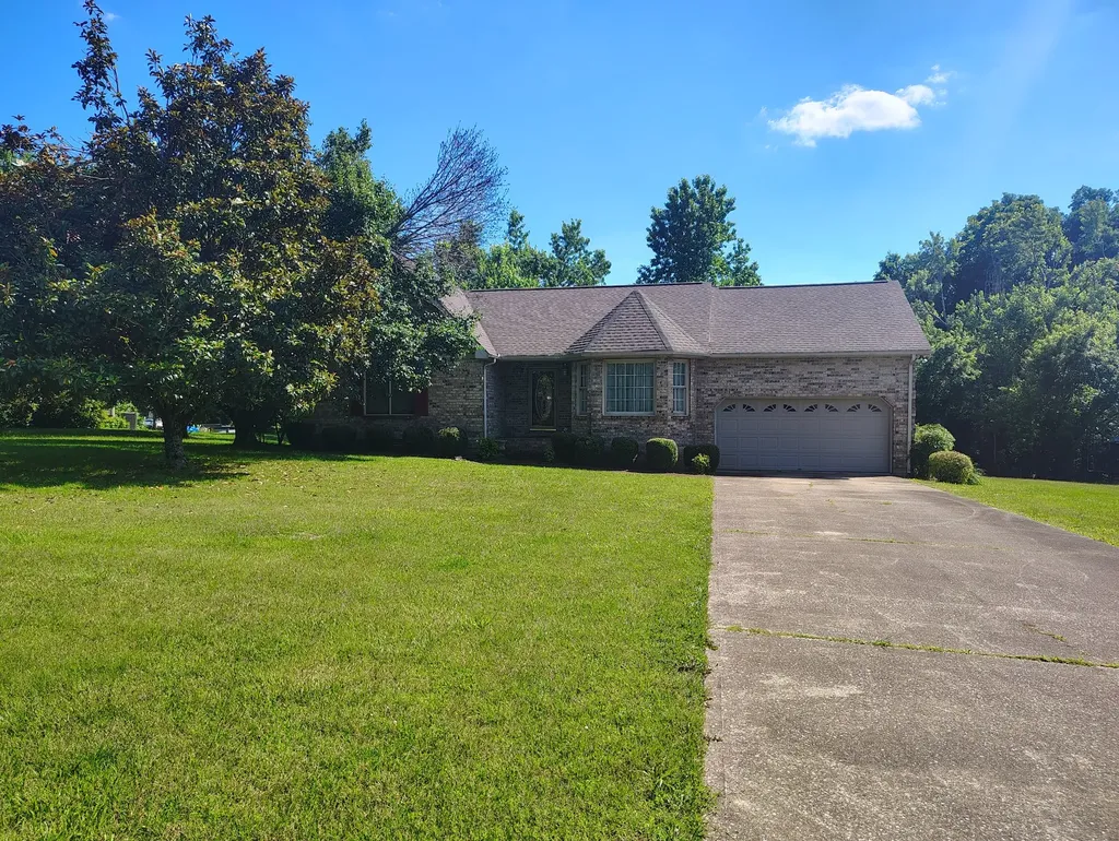 29 Bluebird Lane Lafayette TN 37083