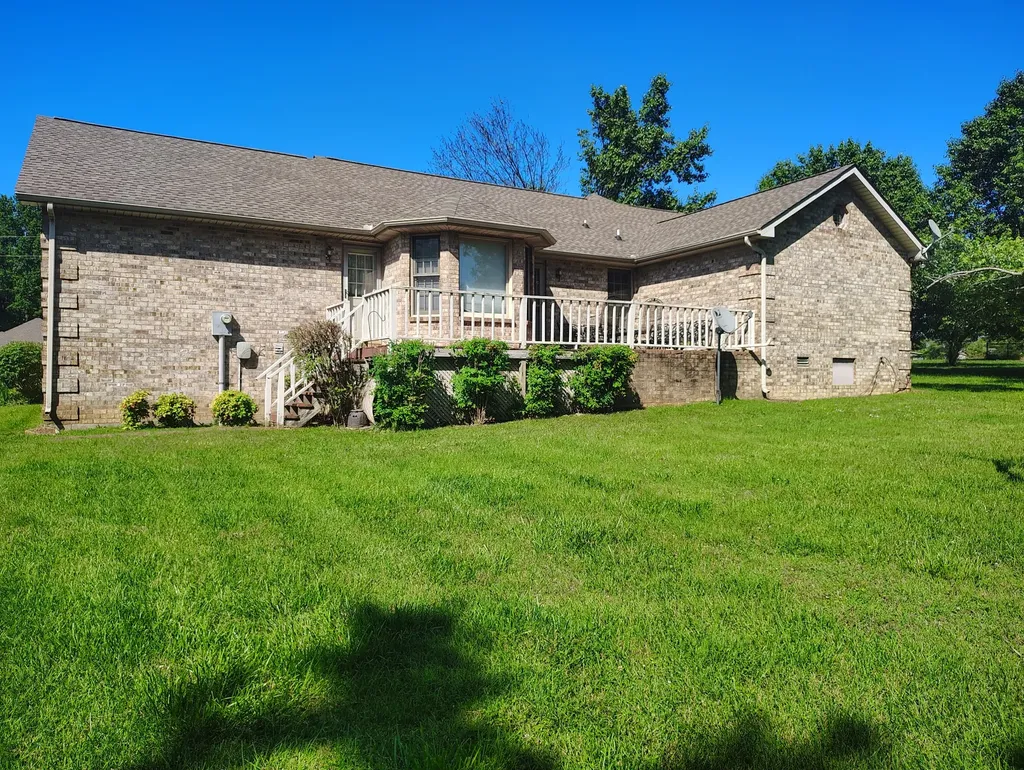 29 Bluebird Lane Lafayette TN 37083