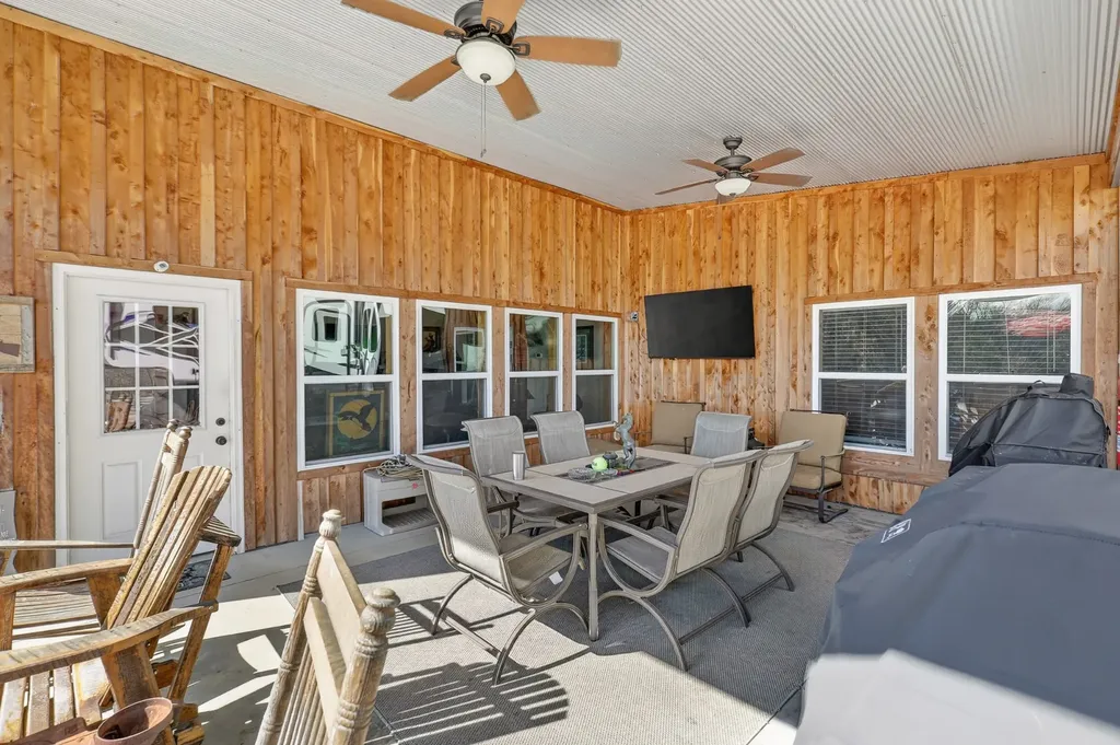 325 Freeman Lane Hartsville TN 37074