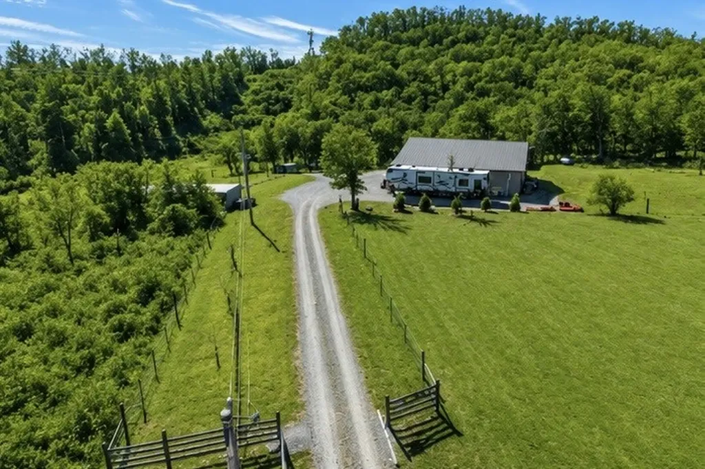 325 Freeman Lane Hartsville TN 37074