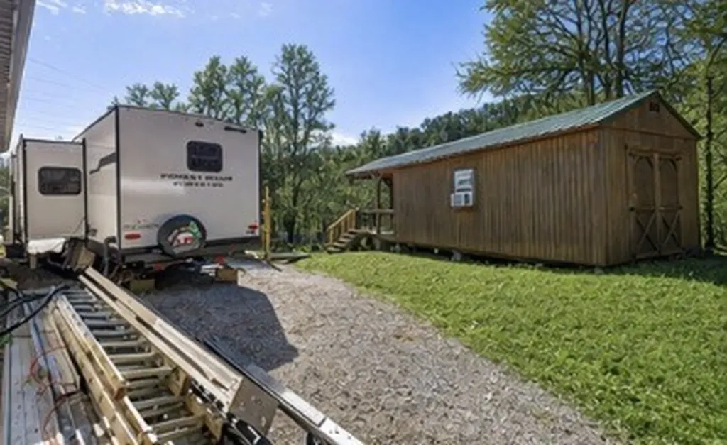 325 Freeman Lane Hartsville TN 37074