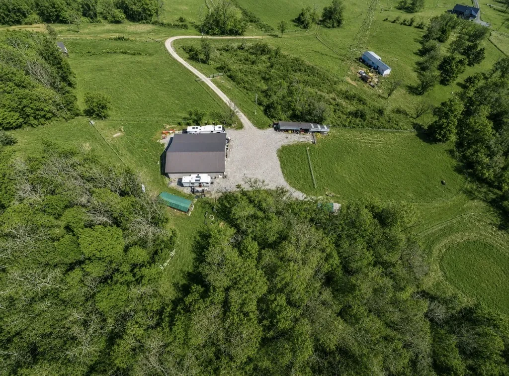 325 Freeman Lane Hartsville TN 37074
