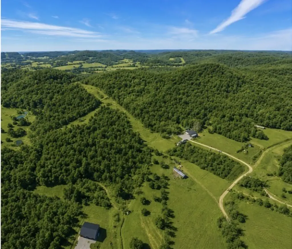 325 Freeman Lane Hartsville TN 37074