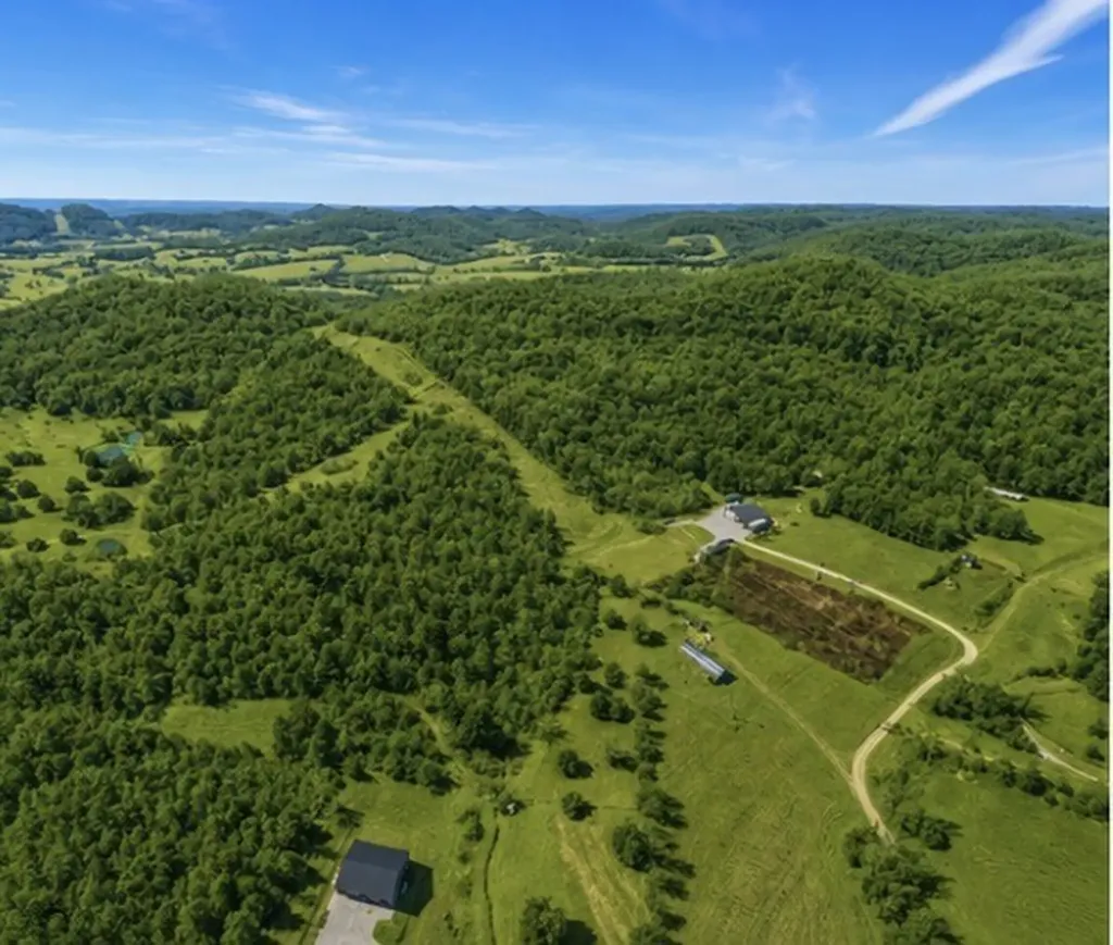 325 Freeman Lane Hartsville TN 37074