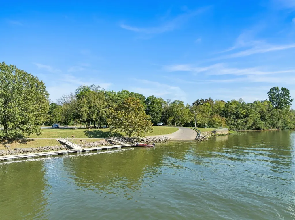 143 Crockett Hills Lane Ashland City TN 37015