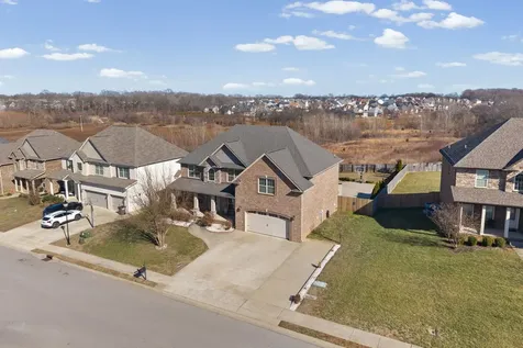 591 Larkspur Drive Clarksville TN 37043