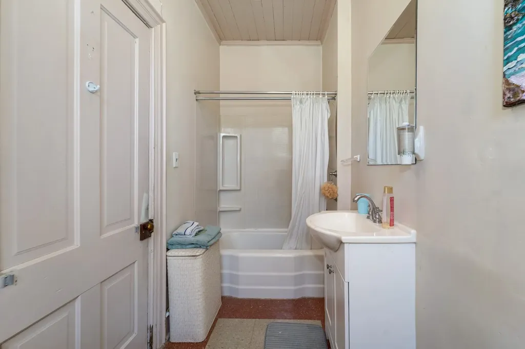 307 Vine St, S Wartrace TN 37183