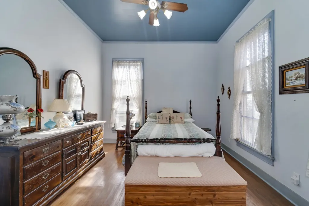 307 Vine St, S Wartrace TN 37183