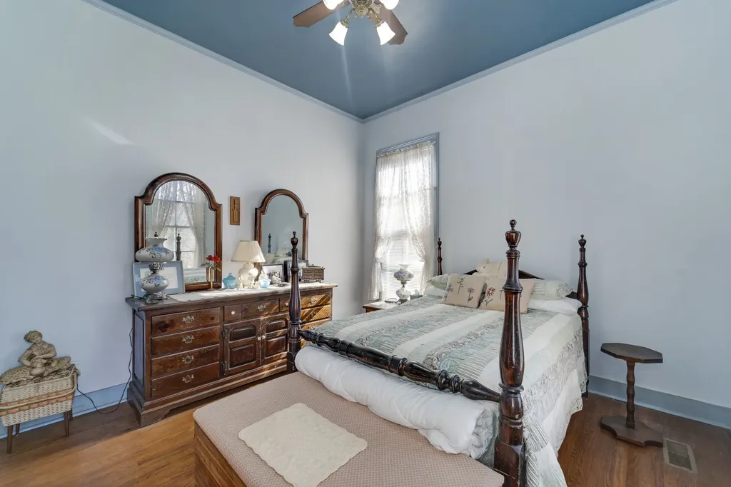 307 Vine St, S Wartrace TN 37183