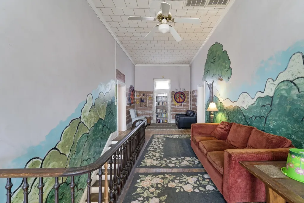 307 Vine St, S Wartrace TN 37183
