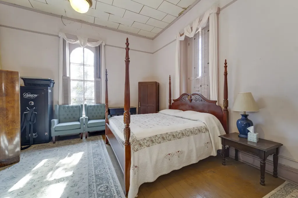 307 Vine St, S Wartrace TN 37183