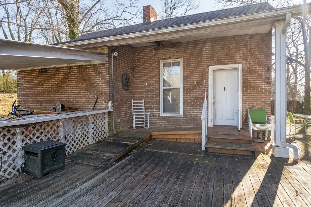 307 Vine St, S Wartrace TN 37183