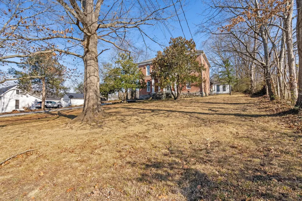 307 Vine St, S Wartrace TN 37183