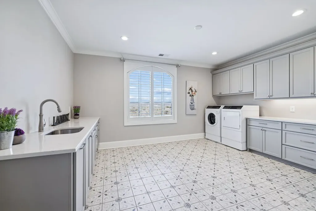 1019 Stockett Drive Nashville TN 37221