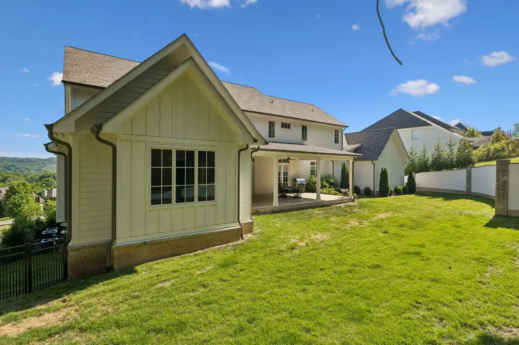 1019 Stockett Drive Nashville TN 37221